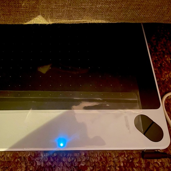 Wacom Intuos White Pen Tablet S - Picture 8 of 15